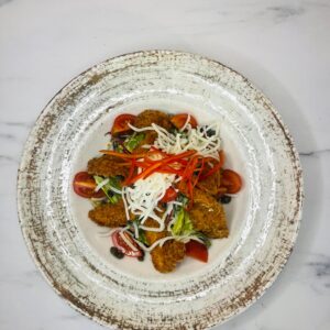 Pepınos Crıspy Chıcken Caesar Salad