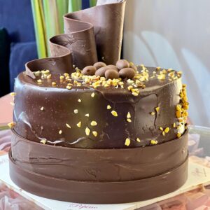 Fresh cakes for 4/6 people