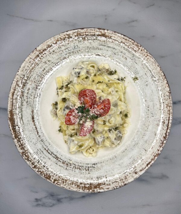 Creamy Mushroom Pesto Fetuccıne